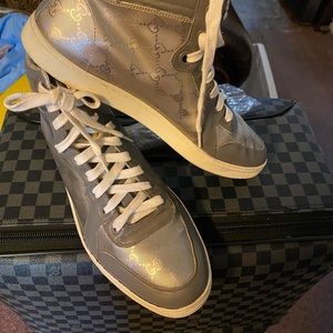 Gucci Sneakers only worn twice. Very good condition